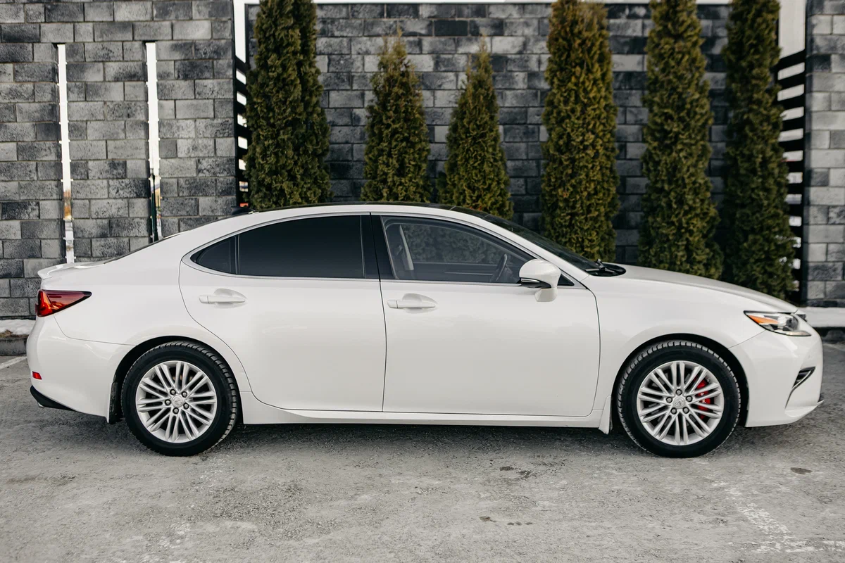 Аренда Lexus ES